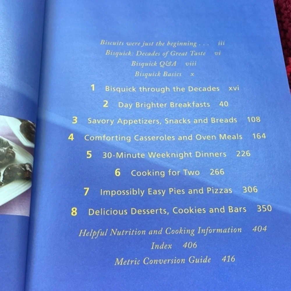 Betty Crocker Ultimate Bisquick Cookbook 323 Recipes Deluxe Edition